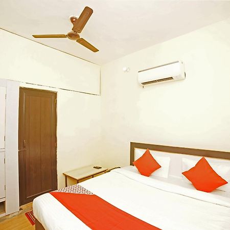 Hotel O Paras Guest House & Restaurant Haldwani Exterior photo