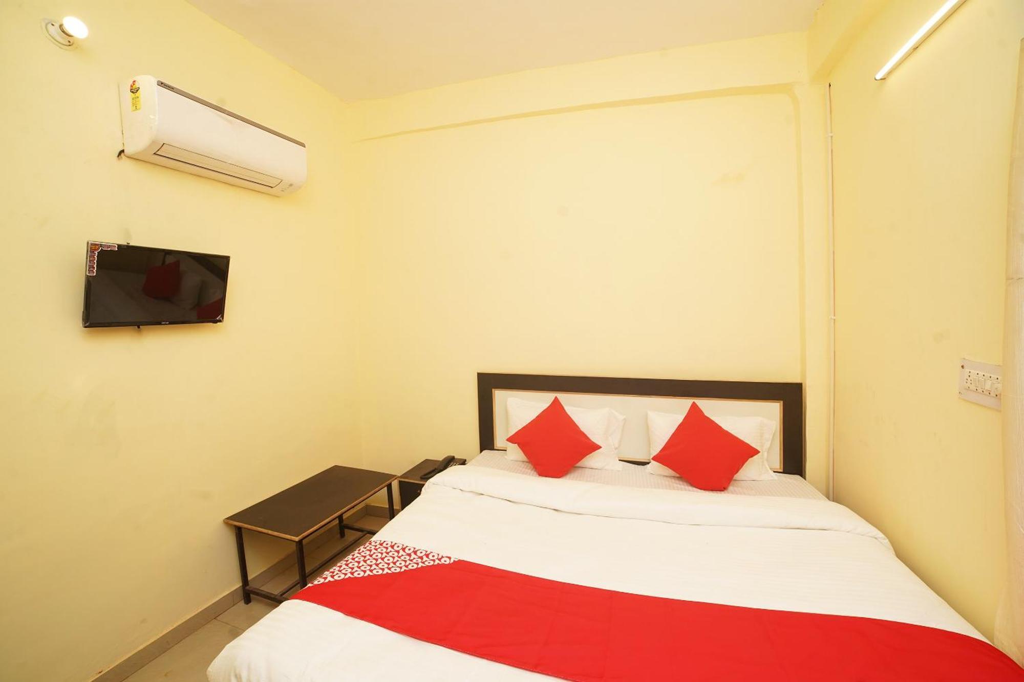 Hotel O Paras Guest House & Restaurant Haldwani Exterior photo
